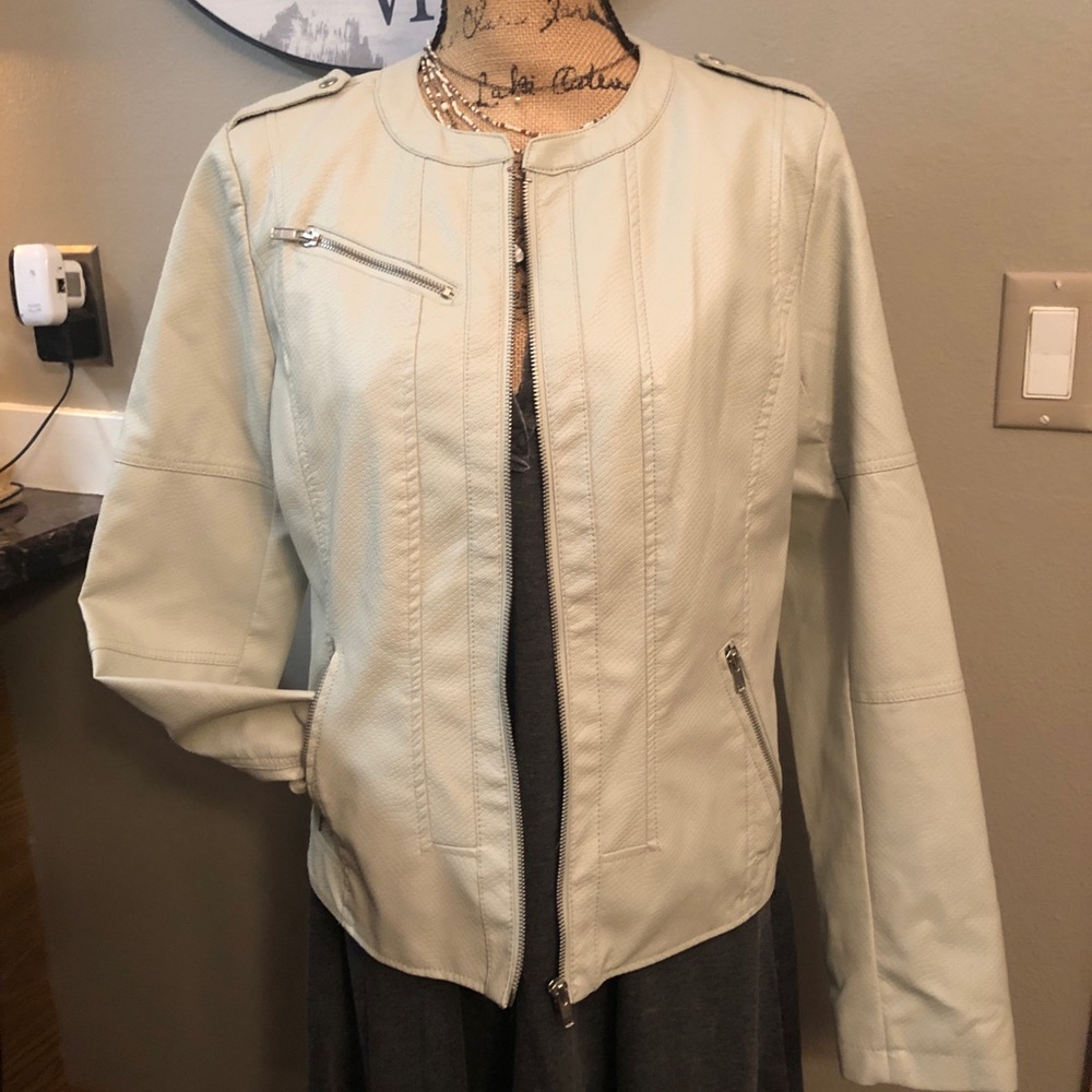 Adorable Creme leather look jacket!